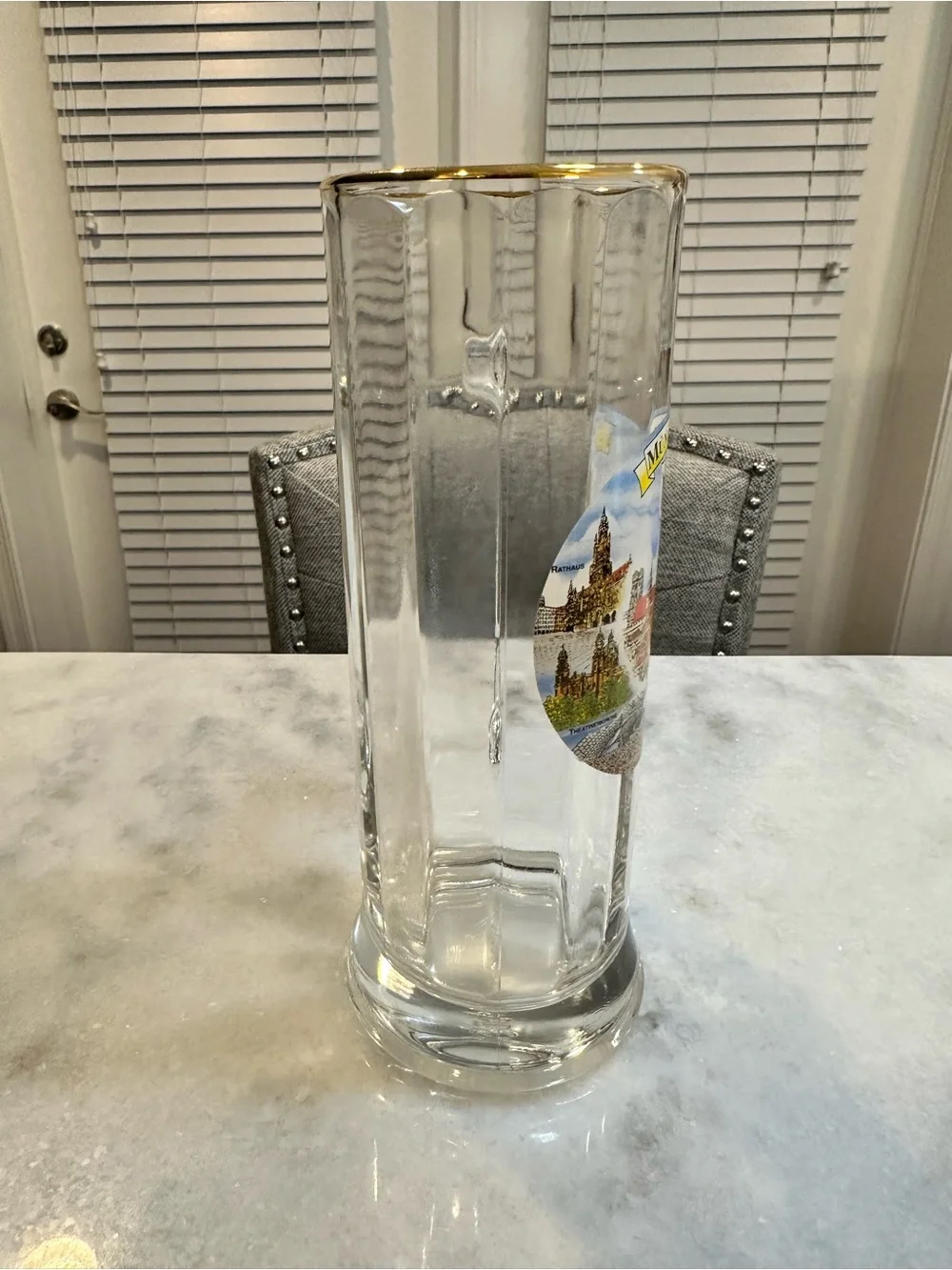 Vintage Munchen Landmarks Beer Mug Stein with Metallic Gold Rim, 16oz